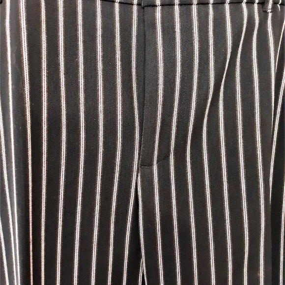 ZARA WOMEN B/W Pin Striped Slacks, Classic - Picture 5 of 6